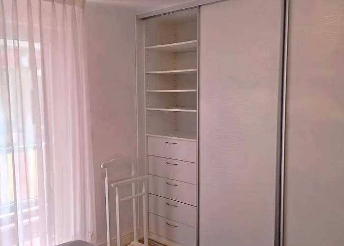 New!!! In Mari Center