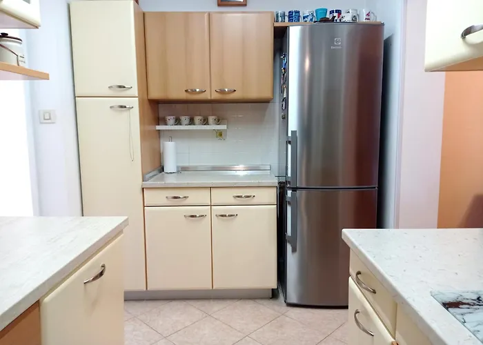 New!!! In Mari Center Apartment